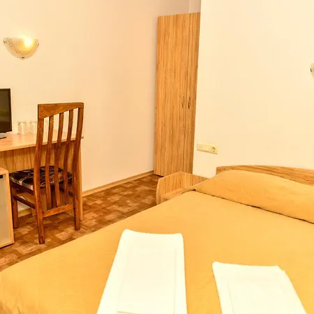 Hotel Blyan Family