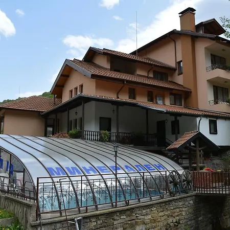 Hotel Blyan Family 2*